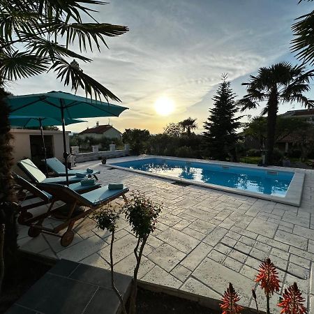 Holiday House Serenity Malinska Luaran gambar