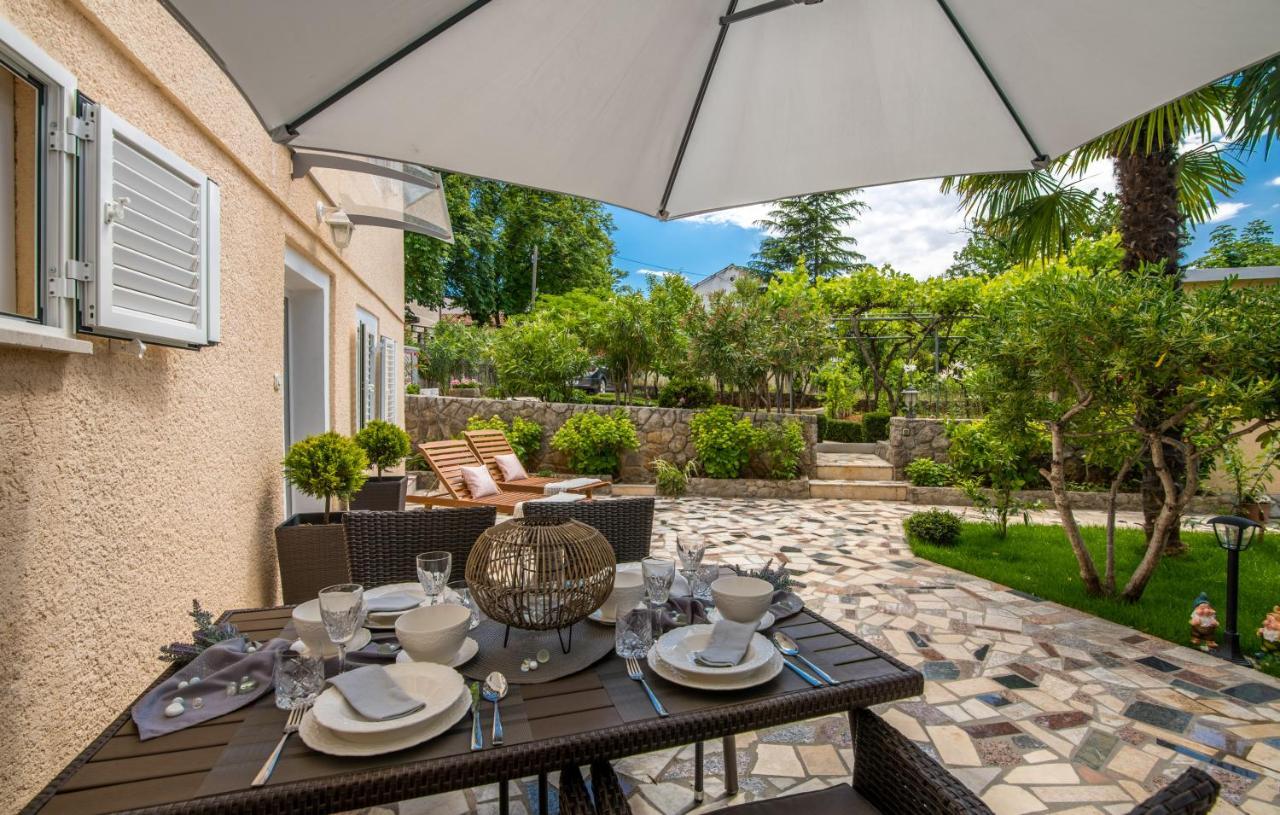 Holiday House Serenity Malinska Luaran gambar