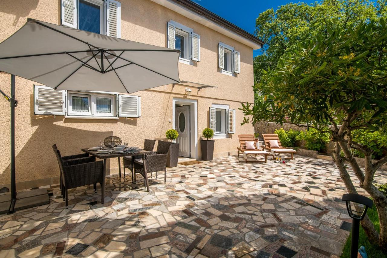 Holiday House Serenity Malinska Luaran gambar