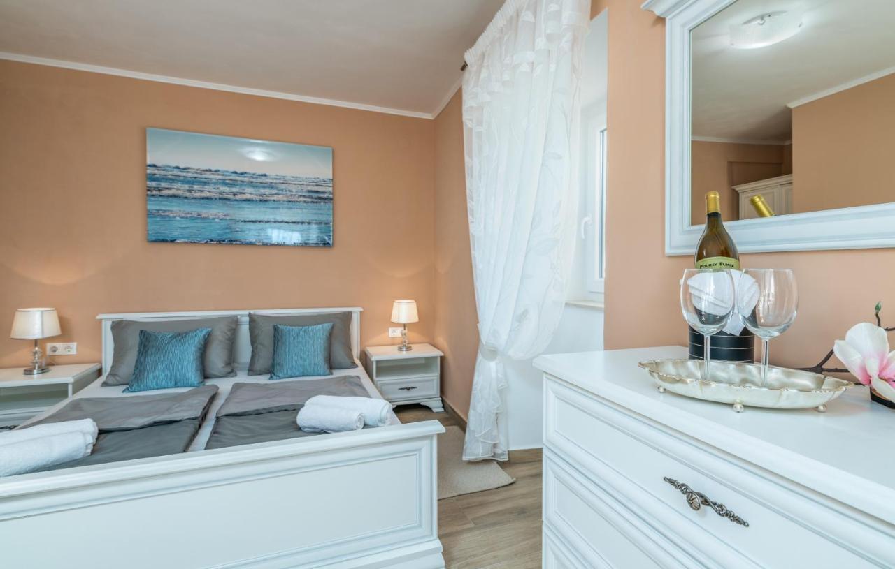 Holiday House Serenity Malinska Luaran gambar